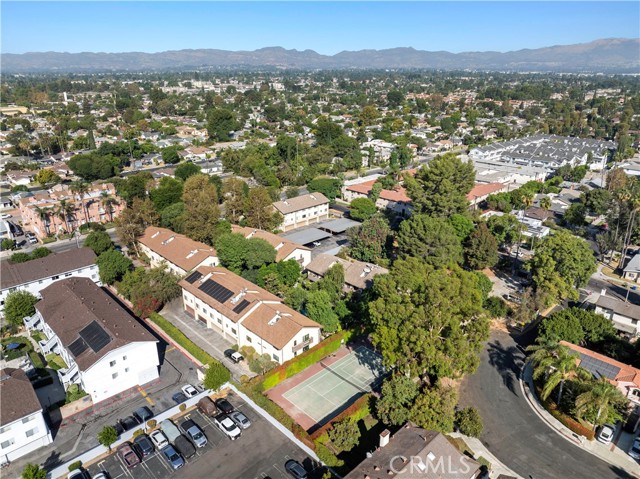 Detail Gallery Image 30 of 33 For 7300 Corbin Ave #G,  Reseda,  CA 91335 - 2 Beds | 2 Baths