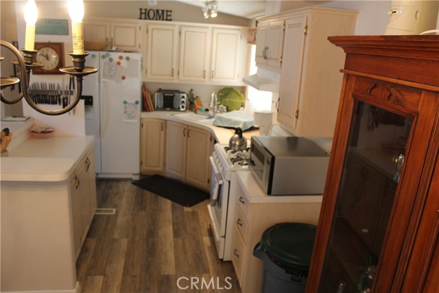 220 Colorado River Drive, Blythe CA: https://media.crmls.org/medias/24a40b51-6021-45e6-adc4-7d2442ecaa0a.jpg