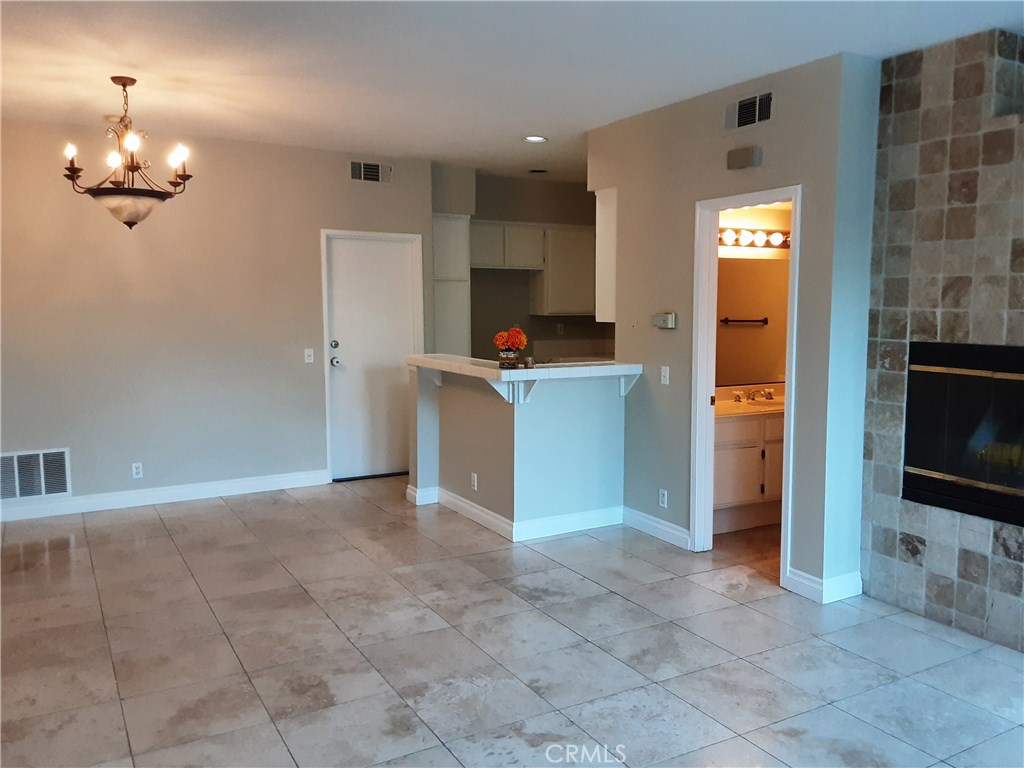 MLS #OC25246846 image #5