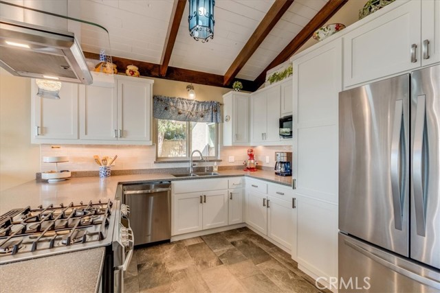 Detail Gallery Image 15 of 70 For 679 Orlando, Cambria,  CA 93428 - 2 Beds | 2 Baths