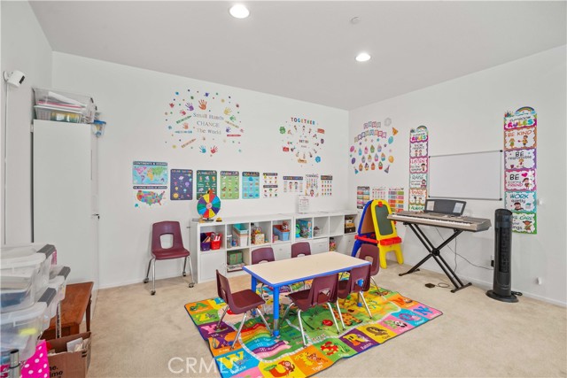 3223 W Avenue J7, Lancaster CA: https://media.crmls.org/medias/24a53ded-27ce-4630-a2f2-0751fa38a14a.jpg