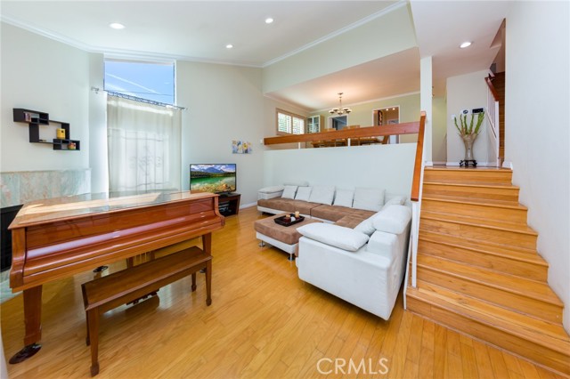 Detail Gallery Image 3 of 28 For 15137 Magnolia a,  Sherman Oaks,  CA 91403 - 3 Beds | 3 Baths