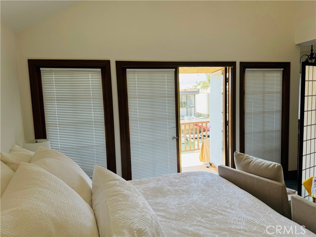 87 Rivo Alto Canal, Long Beach CA: https://media.crmls.org/medias/24a63e0b-c733-4290-aca7-02a702e9d87e.jpg