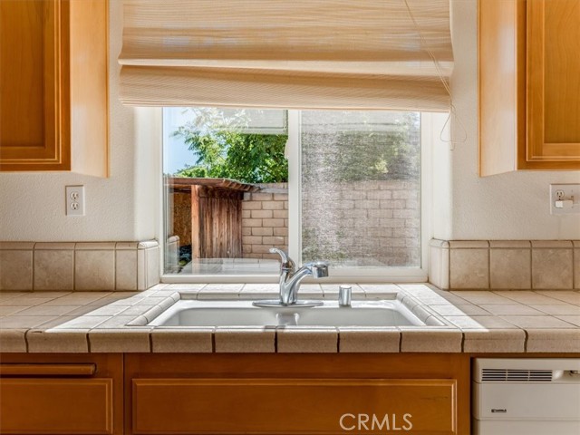 Detail Gallery Image 17 of 44 For 408 Wood Mill Ln, Santa Maria,  CA 93458 - 4 Beds | 2/1 Baths