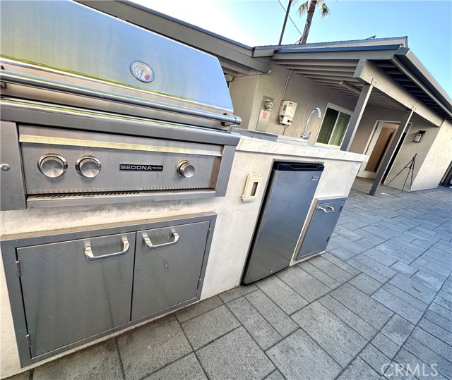 Detail Gallery Image 17 of 21 For 23442 Friar St, Woodland Hills,  CA 91367 - 4 Beds | 3 Baths