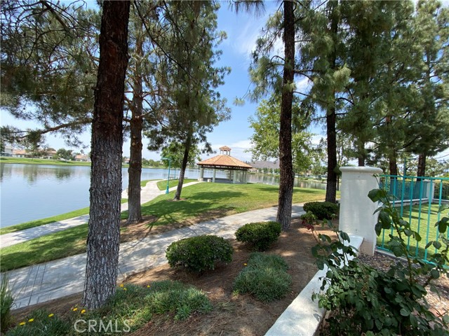 28562 Brige Water Lane, Menifee CA: https://media.crmls.org/medias/24a6784f-2638-4b95-8142-fe981cc1771a.jpg