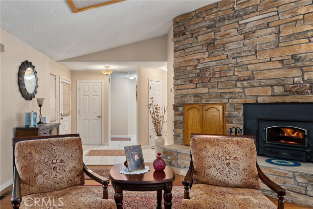 Detail Gallery Image 15 of 75 For 6004 Timber Ridge Dr, Magalia,  CA 95954 - 3 Beds | 2/1 Baths