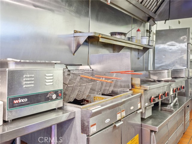 0 Manny's Reloaded, Victorville CA: https://media.crmls.org/medias/24a8541d-f1f4-4ba6-a764-3dcca0eb28b1.jpg