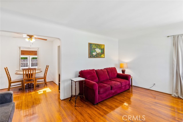 205 Huntington Street, Huntington Beach CA: https://media.crmls.org/medias/24a8ba73-ef72-408e-aaa2-1d9e4ec6d1f8.jpg