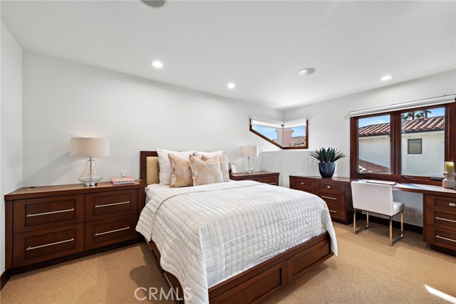 2907 Cliff Drive, Newport Beach CA: https://media.crmls.org/medias/24a930a0-258f-471c-ad08-68a92fc92869.jpg