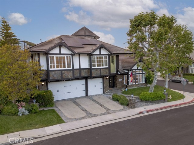 6037 Little Oak Lane, Woodland Hills CA: https://media.crmls.org/medias/24a9a4d2-6817-4095-af15-3bd7b3ce729e.jpg