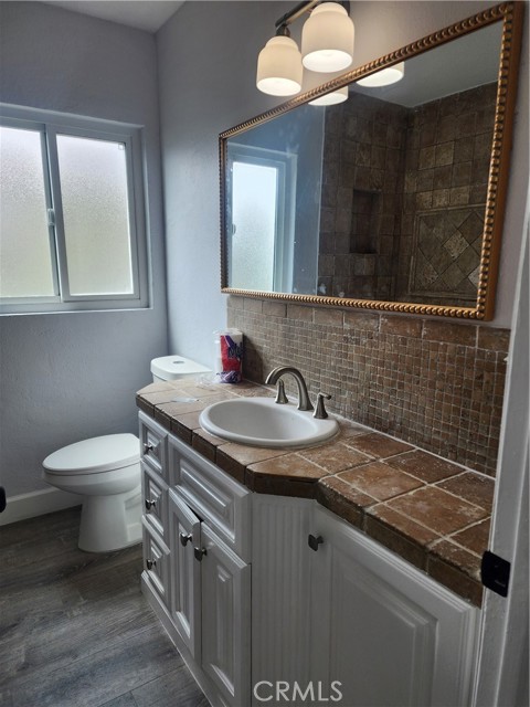 Image 10 of 13 For 7508 Pivot Street