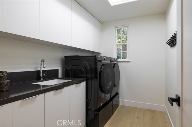 Detail Gallery Image 16 of 28 For 34 Montgomery, Newport Beach,  CA 92660 - 5 Beds | 4/1 Baths