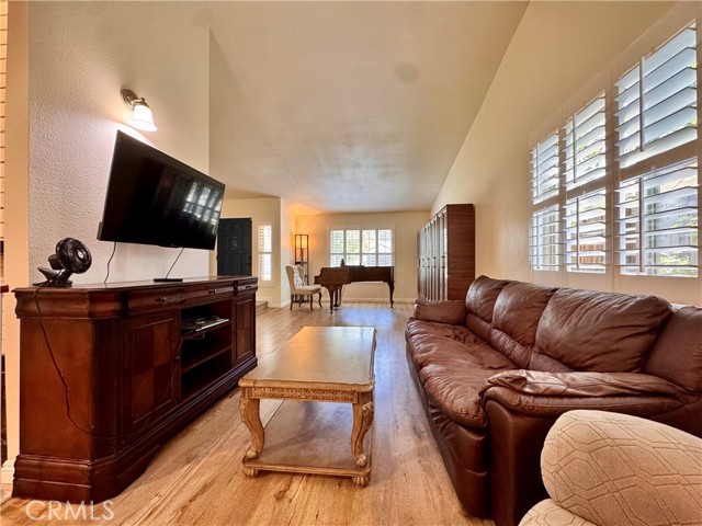 Detail Gallery Image 7 of 20 For 2442 Antelope, Corona,  CA 92882 - 4 Beds | 3 Baths