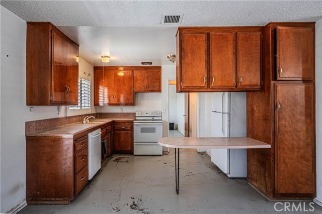 Detail Gallery Image 10 of 25 For 291 Mary Ln, Hemet,  CA 92543 - 2 Beds | 2 Baths