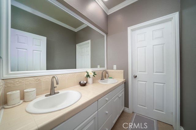 Detail Gallery Image 29 of 49 For 27050 Island Rd, Valencia,  CA 91355 - 5 Beds | 3 Baths