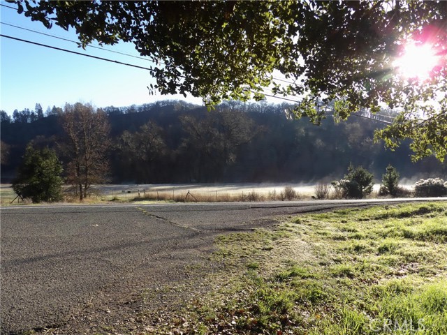 Detail Gallery Image 4 of 17 For 13531 Highway 29, Lower Lake,  CA 95457 - 2 Beds | 1 Baths