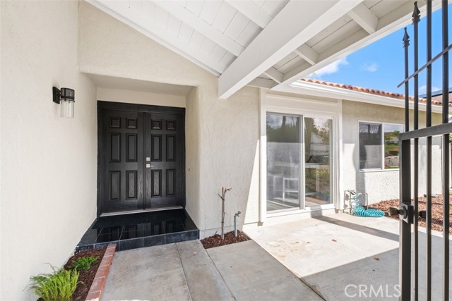 Detail Gallery Image 3 of 26 For 27765 Sinsonte, Mission Viejo,  CA 92692 - 3 Beds | 2 Baths