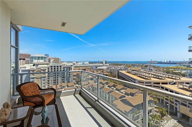 400 W Ocean Boulevard, Long Beach CA: https://media.crmls.org/medias/24acabb8-35c8-4c26-8f25-b5522e8c8339.jpg