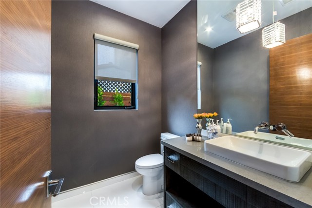 12732 Hortense Street, Studio City CA: https://media.crmls.org/medias/24ae1ff6-9123-43fd-9754-3ad91b694e08.jpg