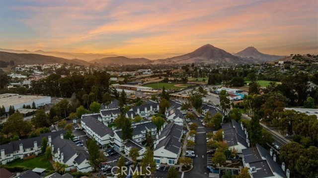1025 Southwood, San Luis Obispo CA: https://media.crmls.org/medias/24ae2e0c-179b-49ff-bbdc-508b6360c398.jpg