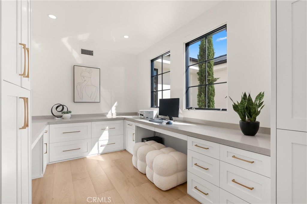 MLS #OC25251950 image #28