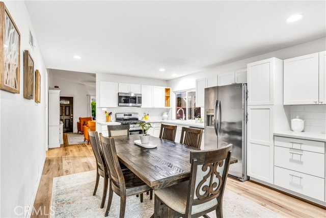 22701 Via Tercero, Mission Viejo CA: https://media.crmls.org/medias/24b00e5e-1264-4cdc-92e4-6c760f00942c.jpg