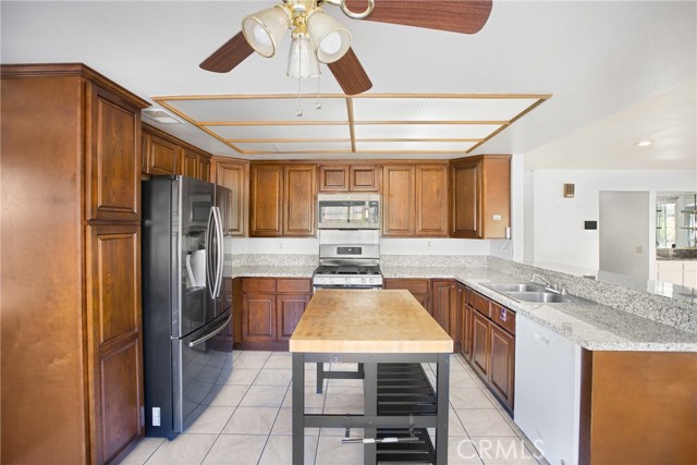 Detail Gallery Image 16 of 68 For 24321 Barley Rd, Moreno Valley,  CA 92557 - 4 Beds | 2/1 Baths