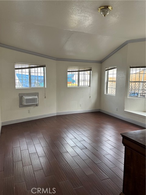 Detail Gallery Image 9 of 22 For 130 E Sycamore, Arcadia,  CA 91006 - 2 Beds | 2 Baths