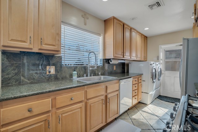 Detail Gallery Image 17 of 49 For 16646 Tribune St, Granada Hills,  CA 91344 - 4 Beds | 3 Baths