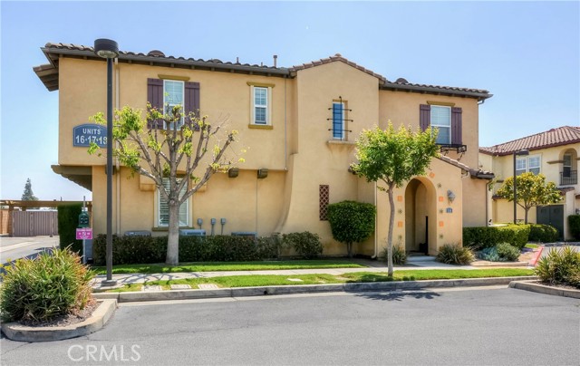 Detail Gallery Image 5 of 17 For 2750 E Oak Hill Dr #16,  Ontario,  CA 91761 - 3 Beds | 2 Baths