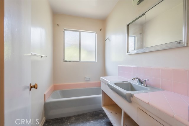 Detail Gallery Image 15 of 39 For 2420 W Grivey, Anaheim,  CA 92804 - 3 Beds | 2 Baths