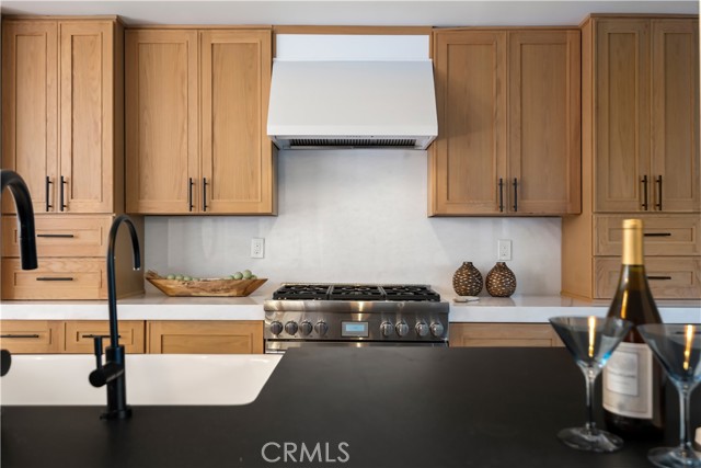 Detail Gallery Image 20 of 42 For 22 Rue Cannes, Newport Beach,  CA 92660 - 2 Beds | 2 Baths