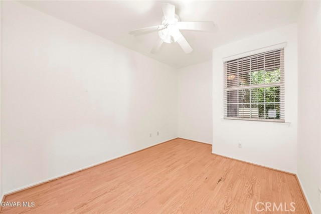 Detail Gallery Image 13 of 28 For 43341 Elizabeth Ln, Lancaster,  CA 93535 - 4 Beds | 2/1 Baths