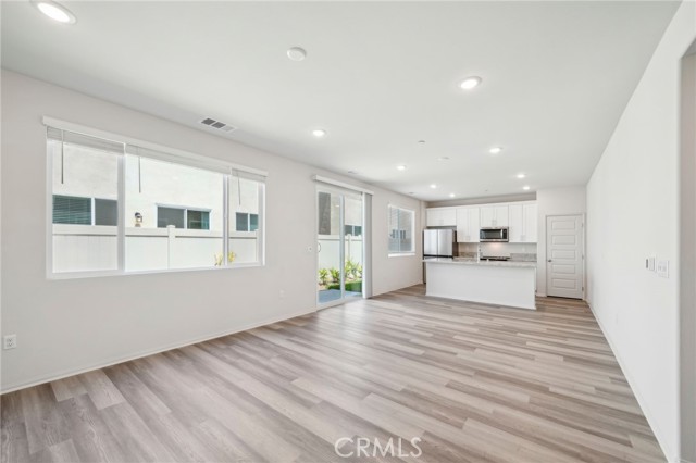 2097 Bergamot Street, Redlands CA: https://media.crmls.org/medias/24b1ab67-4380-47f4-8f18-72e1df9e4786.jpg