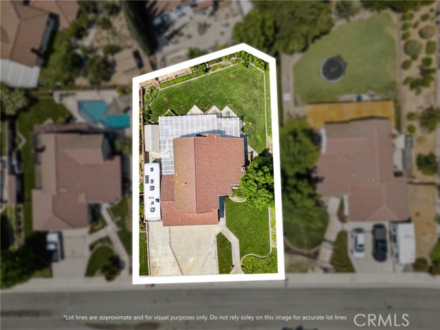 1251 Shakespeare Drive, Riverside CA: https://media.crmls.org/medias/24b35979-88ae-40fa-b511-7c576c809017.jpg
