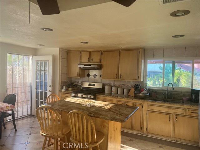 Detail Gallery Image 10 of 29 For 23680 Rhea Dr, Moreno Valley,  CA 92557 - 4 Beds | 3 Baths