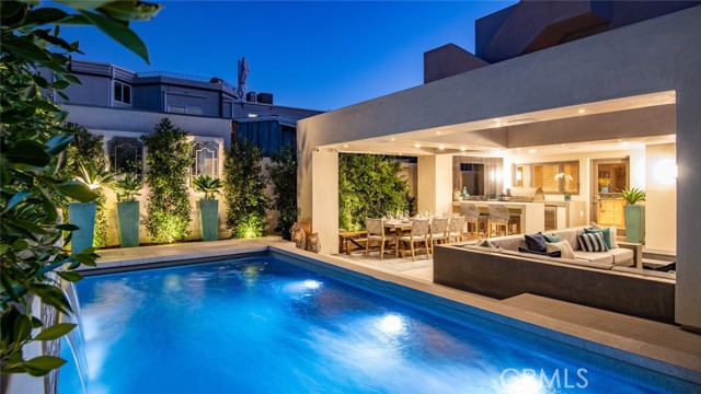 2540 Manhattan Avenue, Hermosa Beach CA: https://media.crmls.org/medias/24b48059-4ef3-477d-b4e6-e6736db7d674.jpg