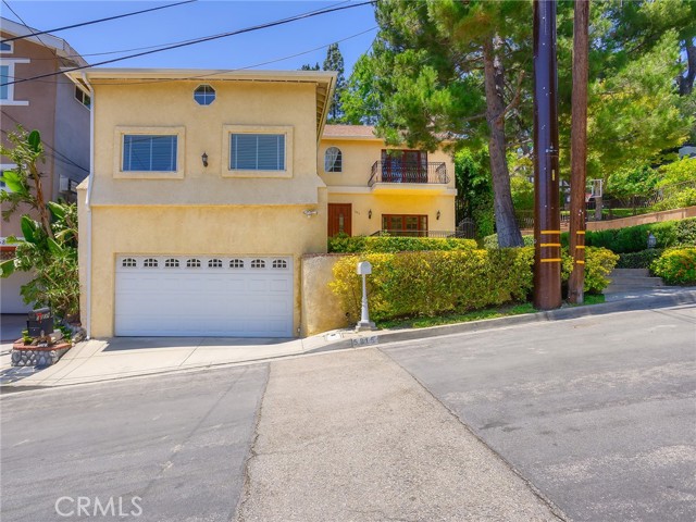 5815 Irving Avenue, La Crescenta CA: https://media.crmls.org/medias/24b49949-5985-4194-b519-b0896afcad41.jpg