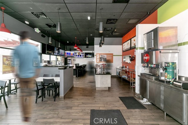 0, Long Beach CA: https://media.crmls.org/medias/24b4af46-713f-44ef-9a84-113cc5869930.jpg