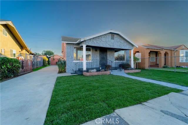 Detail Gallery Image 31 of 39 For 1706 W 65th Pl, Los Angeles,  CA 90047 - 3 Beds | 1 Baths