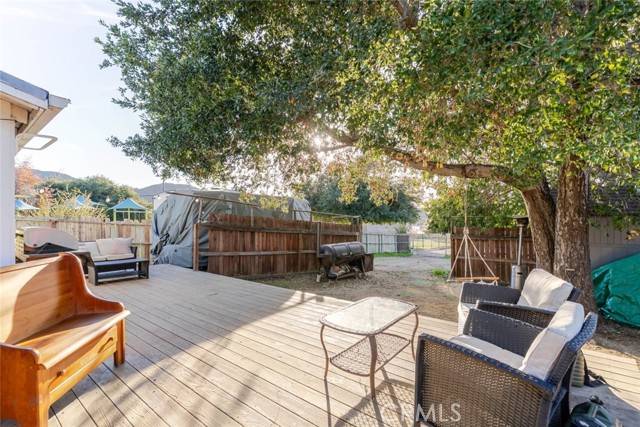 Detail Gallery Image 24 of 29 For 10434 Irma Ave, Tujunga,  CA 91042 - 2 Beds | 1 Baths