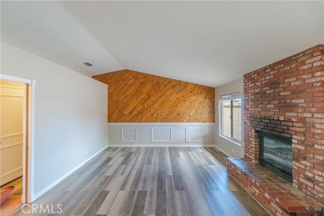 Detail Gallery Image 20 of 75 For 14064 Tioga, Oak Hills,  CA 92344 - 5 Beds | 2/1 Baths