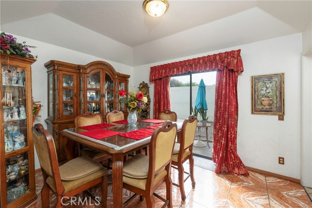 Detail Gallery Image 12 of 32 For 22527 Mountain View Rd, Moreno Valley,  CA 92557 - 4 Beds | 3 Baths