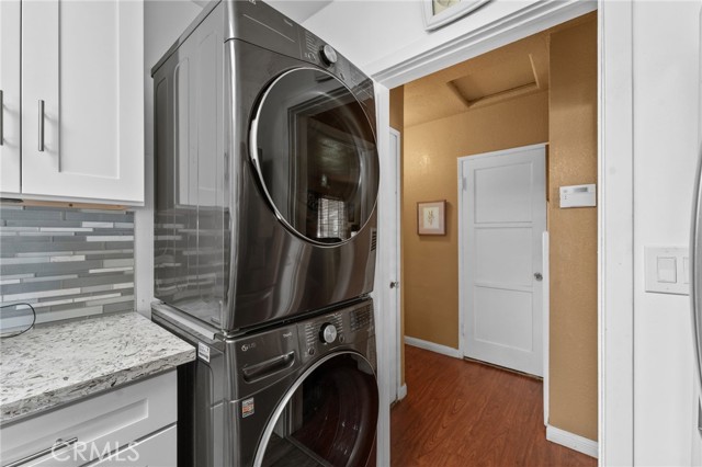 Detail Gallery Image 11 of 41 For 664 E Barry Dr, Long Beach,  CA 90805 - 3 Beds | 2 Baths