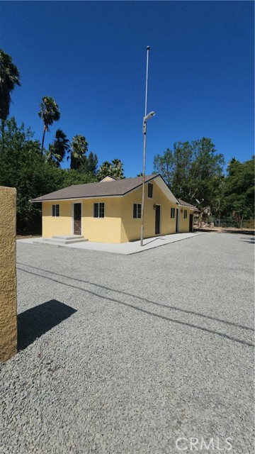 19380 Quebec Avenue, Corona CA: https://media.crmls.org/medias/24b88ebc-4964-41c2-8cda-62727b460507.jpg