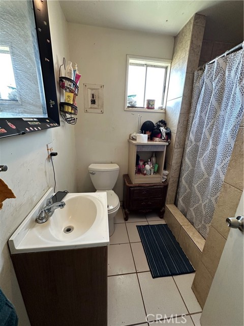 332 S Spring Street, Blythe CA: https://media.crmls.org/medias/24b8ede7-8538-4f77-b690-2b1cd31f2683.jpg