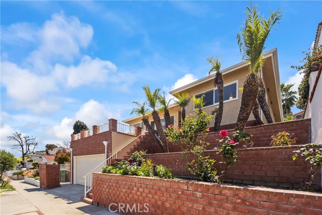 Detail Gallery Image 3 of 43 For 2021 Elanita Dr, San Pedro,  CA 90732 - 3 Beds | 2 Baths