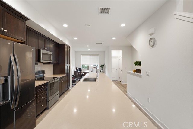 Detail Gallery Image 12 of 34 For 7705 Sage Dr, Pico Rivera,  CA 90660 - 2 Beds | 3 Baths