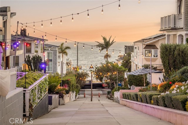 324 17th, Manhattan Beach, California 90266, 4 Bedrooms Bedrooms, 0 ,5 BathroomsBathrooms,Residential,For Sale,17th,0,SB26133569